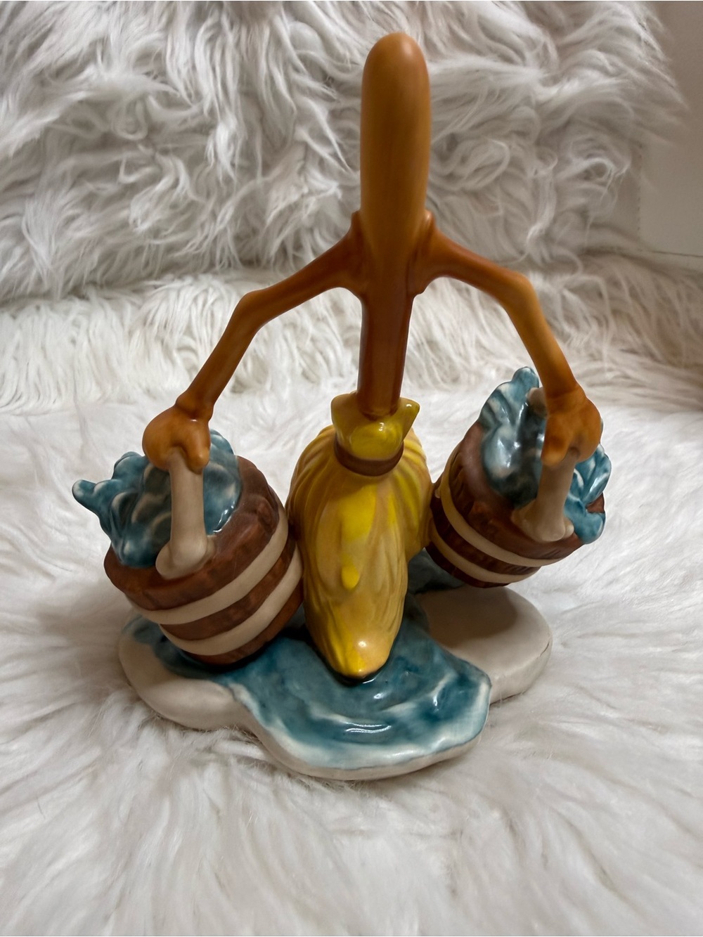 The Walt Disney Classics Collection (WDCC) Fantasia "Bucket Brigade" figurine
